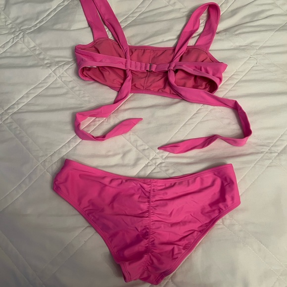 Target pink bikini - Picture 2 of 4
